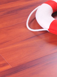 曙光初現  暢銷東北三省   強化地板