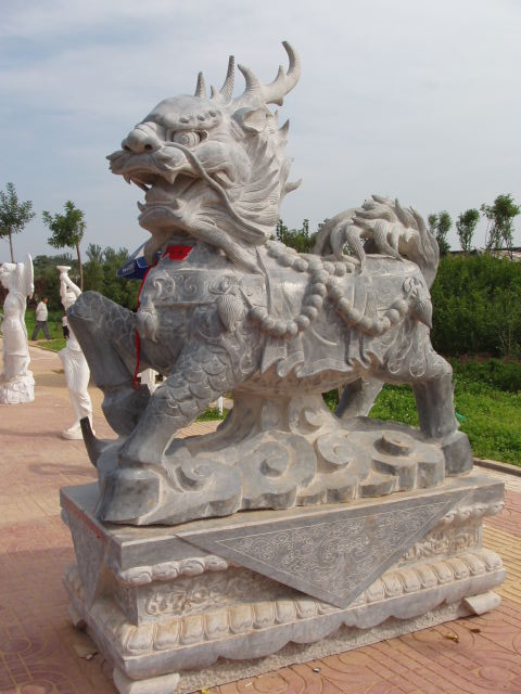 石雕麒麟，青石麒麟，如意麒麟，招財麒麟