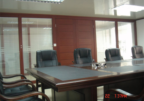 長春實木玻璃隔斷