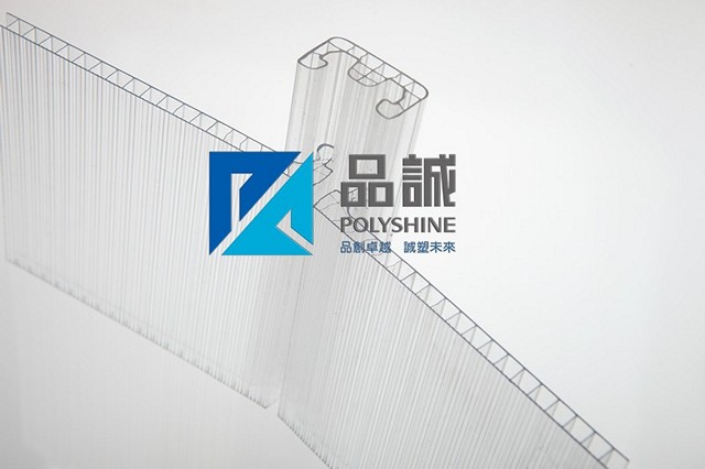 聚碳酸酯雙層U型鎖扣陽光板