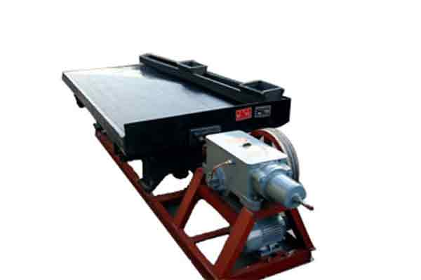 物料在搖床設備以一定方向運動