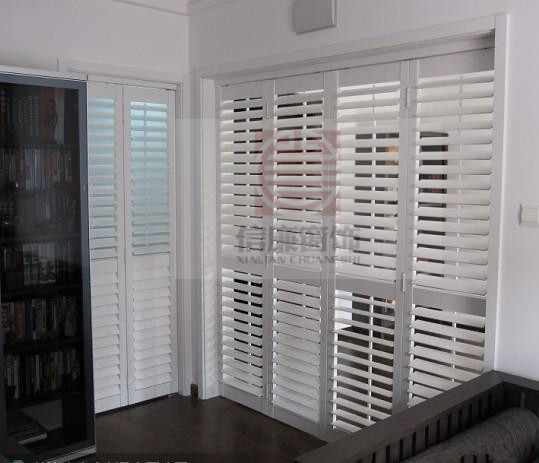 提供實木百葉窗、歐式透氣窗、百葉衣柜門、折疊百葉門