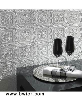 冷材料竟裝出溫暖妖嬈小復式 紅得熱烈黑得美麗