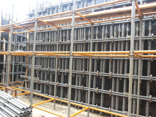 興民偉業(yè)剪力墻模板支撐架新型建筑模板支撐