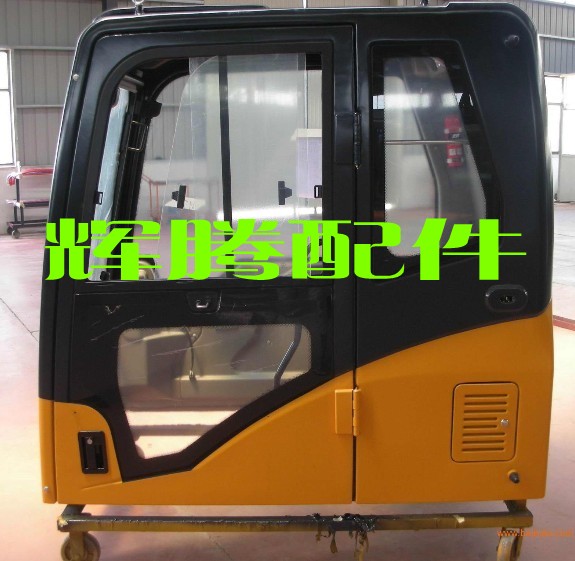 雷沃挖掘機駕駛室