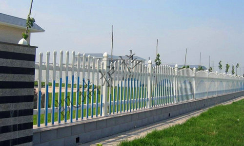 pvc塑鋼護欄，草坪圍欄