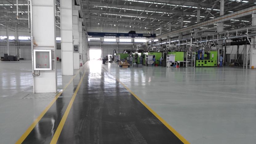 華翔汽車零部件車間防腐防塵防護地坪！