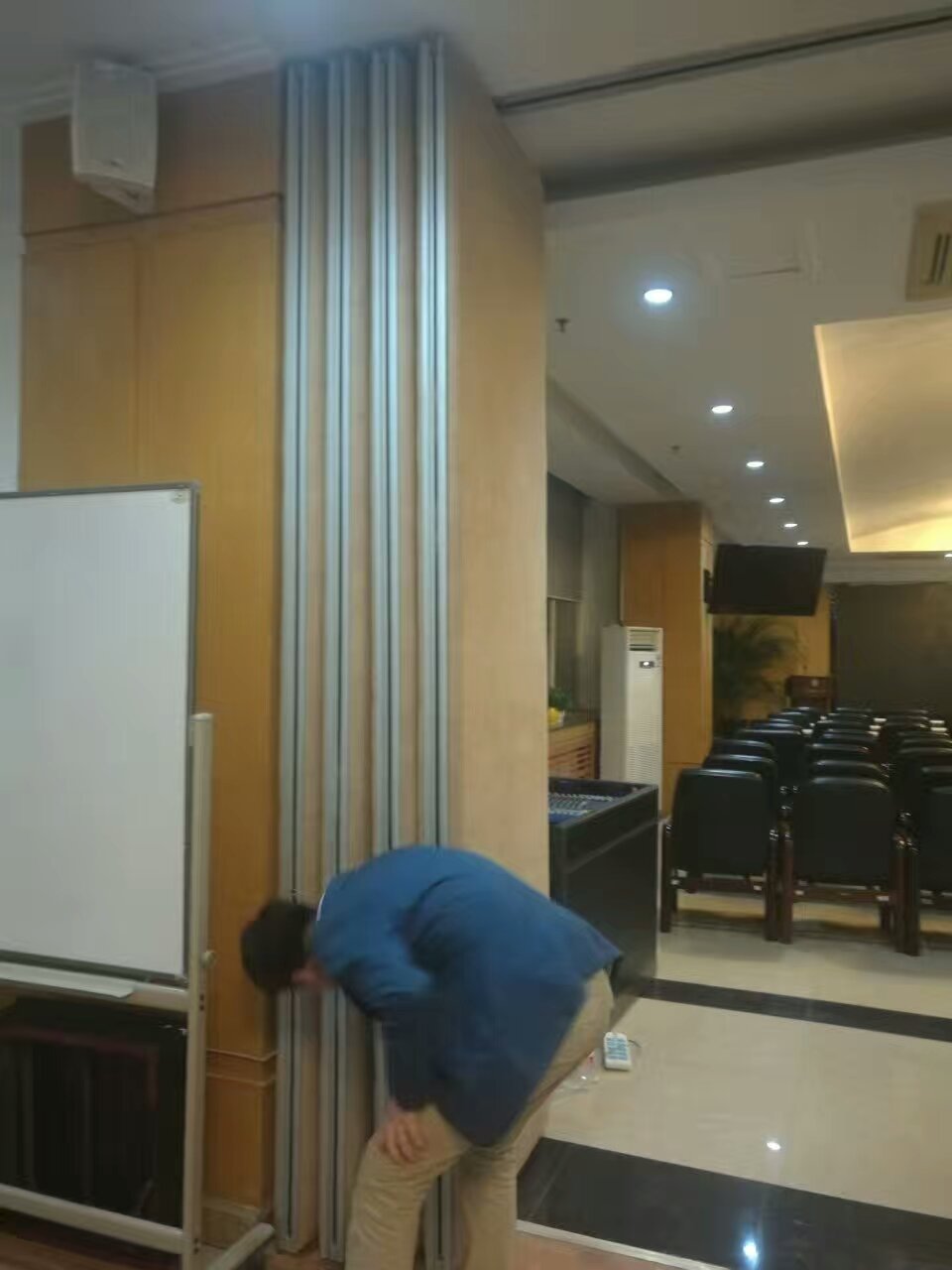 省腫瘤醫(yī)院會議室活動隔斷