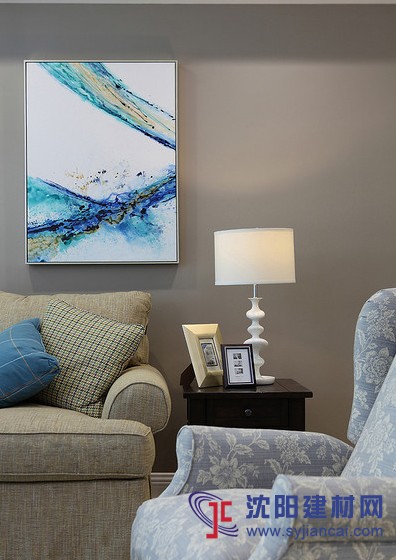 現代簡約，加那么一點藍