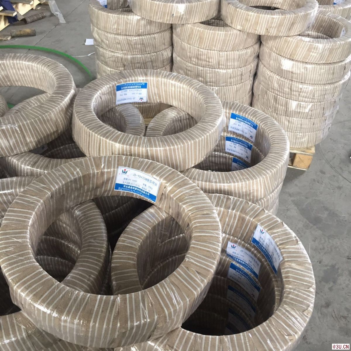 3Cr13 4Cr13埋弧堆焊焊絲規3.2 4.0