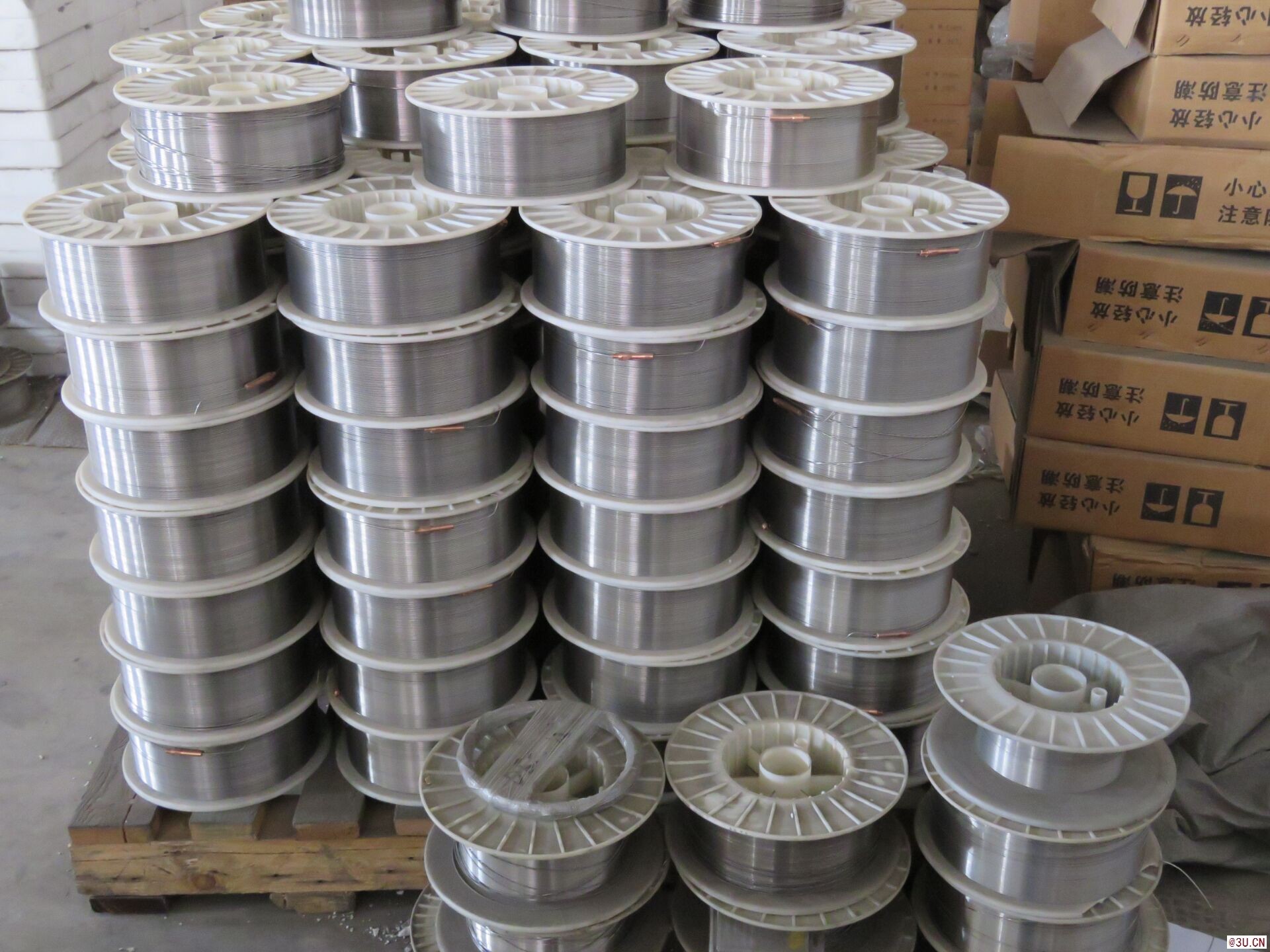 唐山供應YJ607低碳鋼及低合金鋼氣保護藥芯焊絲